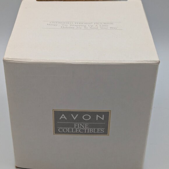 Cherished Teddies Margy "Wrapping Up A LIttle Holiday Joy" (475602) 1998 - Picture 7 of 8